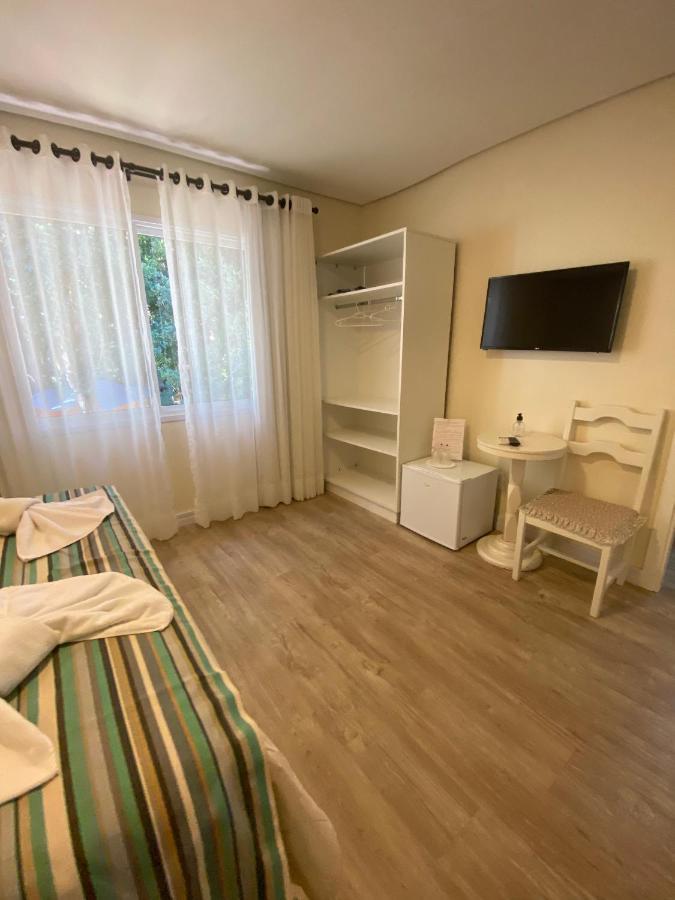 Pousada Ipe Amarelo E Quinta Dos Medeiros Bed & Breakfast Gramado Dış mekan fotoğraf