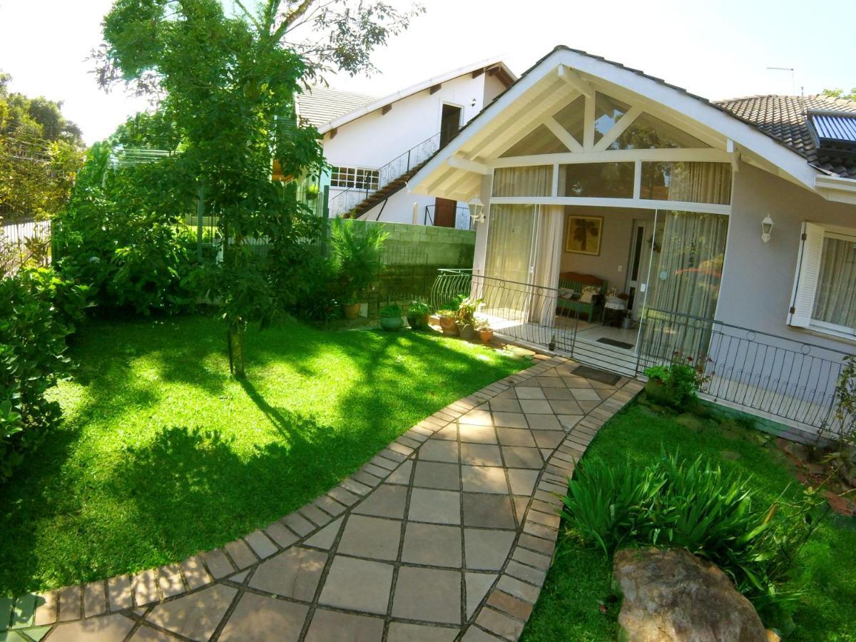 Pousada Ipe Amarelo E Quinta Dos Medeiros Bed & Breakfast Gramado Dış mekan fotoğraf
